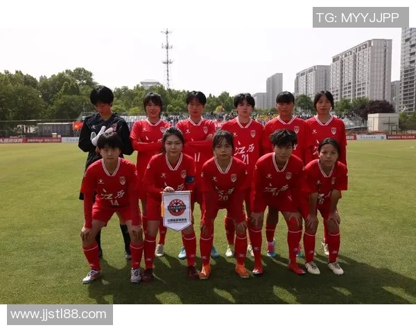 2012年足球赛事回顾与精彩瞬间分析及其对未来比赛的影响探讨